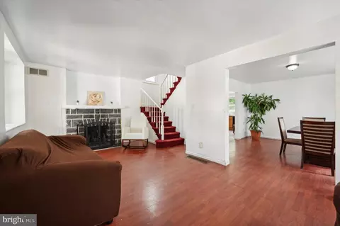 109 Kenmore Rd, Upper Darby, PA 19082 photo 3