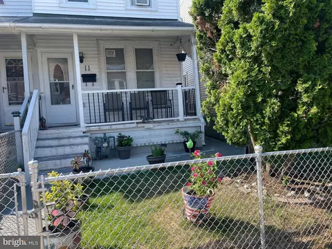 11 W 8th St, Marcus Hook, PA 19061 photo 1