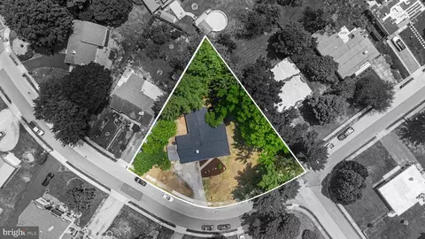 2211 Mary Ln, Broomall, PA 19008