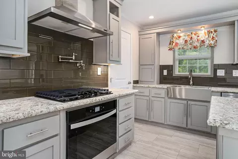 5 Travelo Ln, Media, PA 19063