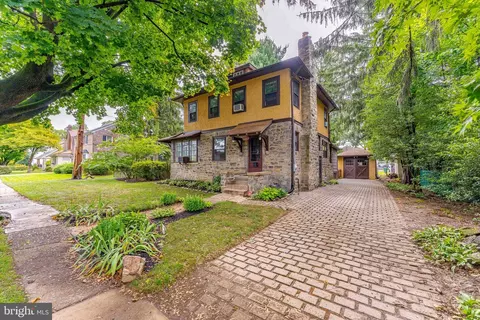4122 School Ln, Drexel Hill, PA 19026