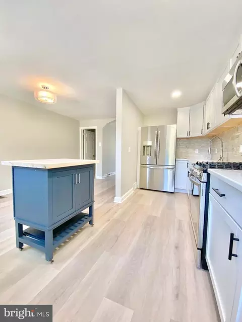 207 N Bishop Ave, Clifton Heights, PA 19018