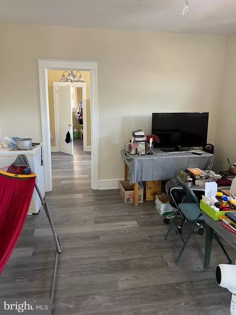 Entry Way - 98 Lamport Rd, Upper Darby, PA 19082 photo 2 of 2