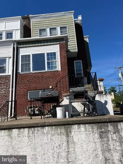 98 Lamport Rd, Upper Darby, PA 19082
