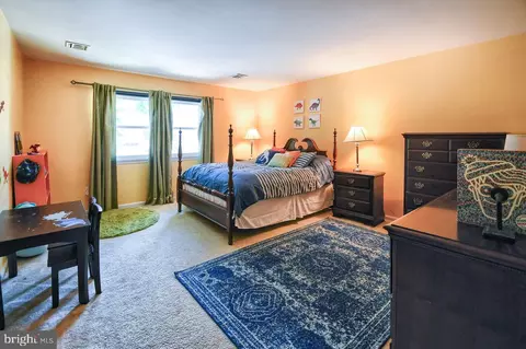 Bedroom - 1020 Edwards Dr, Springfield, PA 19064 photo 5 of 6