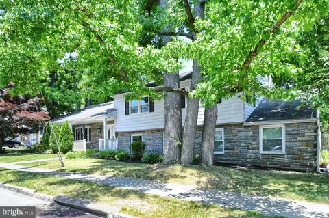 Exterior - 1020 Edwards Dr, Springfield, PA 19064 photo 2 of 6