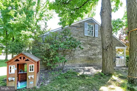 Exterior - 1020 Edwards Dr, Springfield, PA 19064 photo 6 of 6