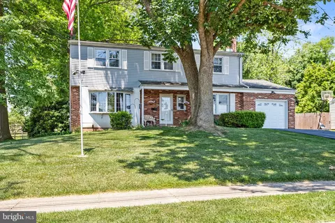 2340 Clearview Ln, Aston, PA 19014