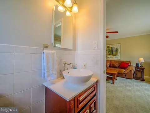 Bath - 4012 Washington Dr, Ogden, PA 19061 photo 2 of 6