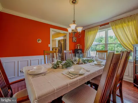 Dining - 4012 Washington Dr, Ogden, PA 19061 photo 1 of 3