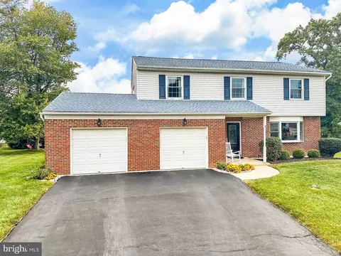 Exterior - 4012 Washington Dr, Ogden, PA 19061 photo 1 of 29