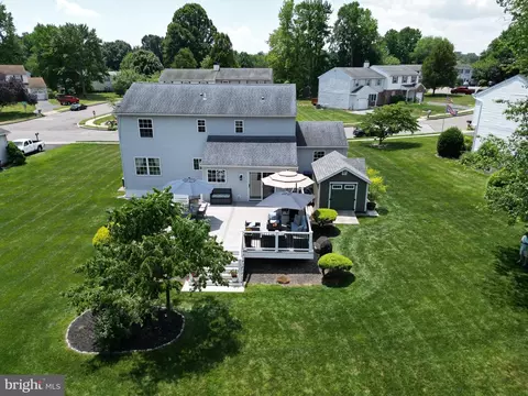 Exterior - 4012 Washington Dr, Ogden, PA 19061 photo 5 of 29