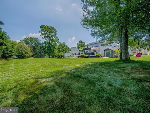Exterior - 4012 Washington Dr, Ogden, PA 19061 photo 22 of 29