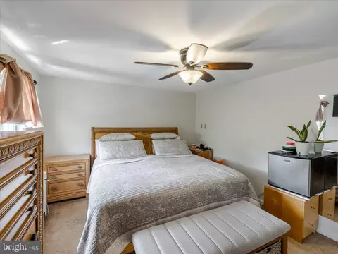 Bedroom - 232 Sherbrook Blvd, Upper Darby, PA 19082 photo 2 of 5