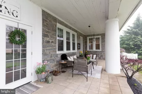 Exterior - 101 S Rolling Rd, Springfield, PA 19064 photo 2 of 4