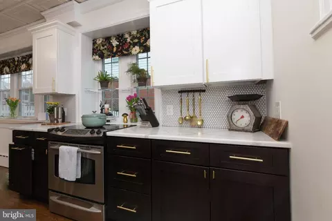 Kitchen - 101 S Rolling Rd, Springfield, PA 19064 photo 3 of 3