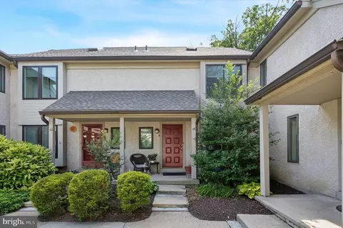 13 Oakmont Pl, Media, PA 19063
