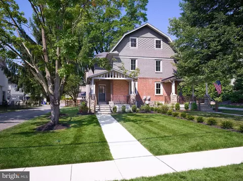 Exterior - 206 Bloomingdale Ave, Wayne, PA 19087 photo 3 of 11