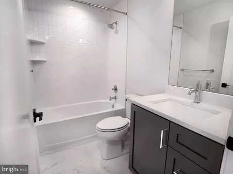 Bath - 206 Bloomingdale Ave, Wayne, PA 19087 photo 5 of 5