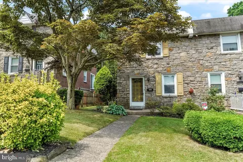 420 Alexander Ave, Drexel Hill, PA 19026