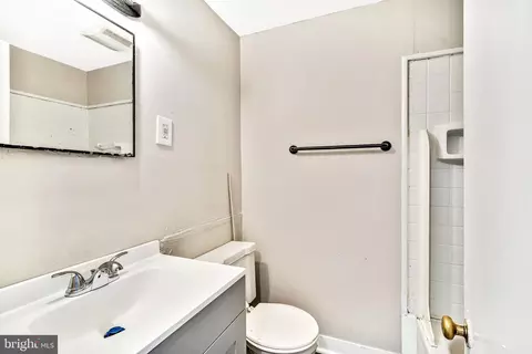 141 Ervin Ave, Marcus Hook, PA 19061 photo 13