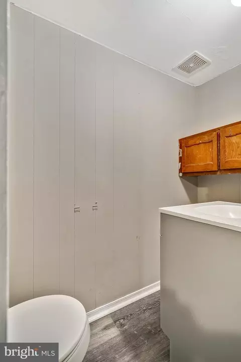 141 Ervin Ave, Marcus Hook, PA 19061 photo 9