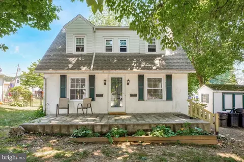 111 5th Ave, Broomall, PA 19008