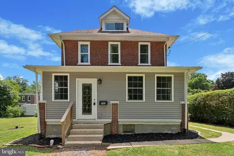 701 E 19th St, Chester, PA 19013