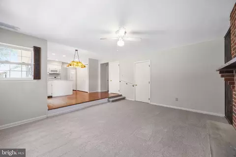 Living - 13 Winding Way, Ogden, PA 19061 photo 6 of 6