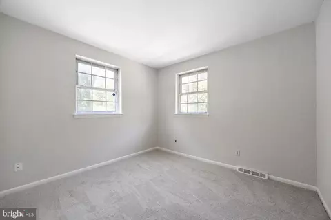 Bedroom - 13 Winding Way, Ogden, PA 19061 photo 6 of 7