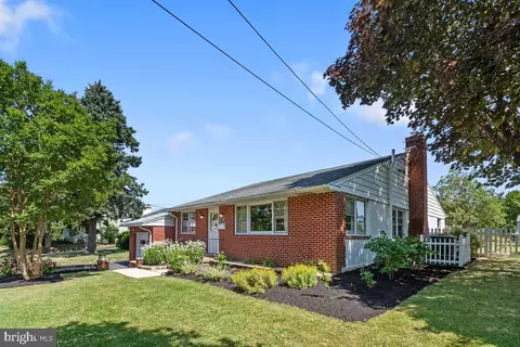 1009 Meetinghouse Rd, Boothwyn, PA 19061