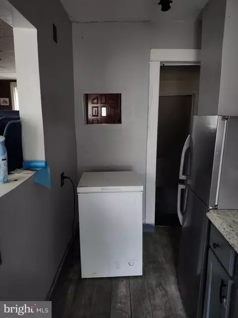 7048 Aberdeen Rd, Upper Darby, PA 19082 photo 4