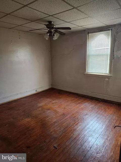 7048 Aberdeen Rd, Upper Darby, PA 19082 photo 5