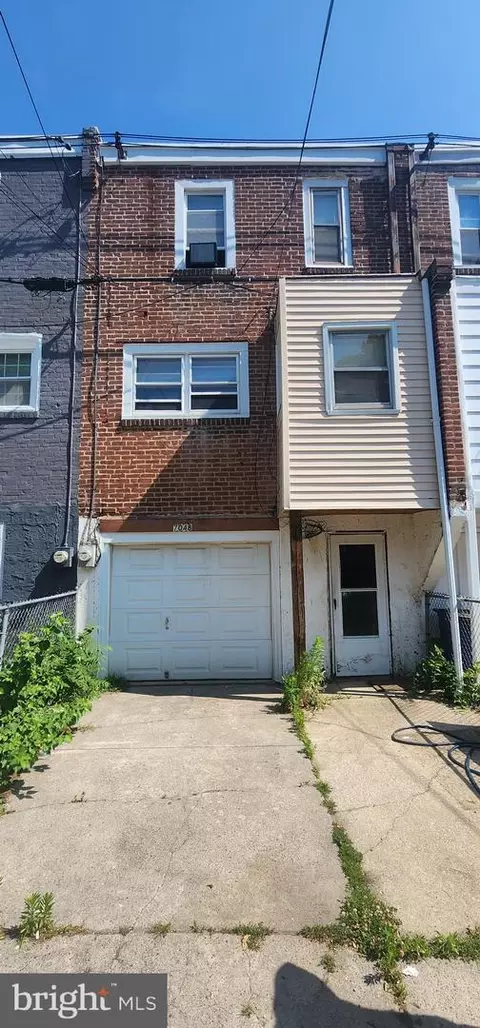 7048 Aberdeen Rd, Upper Darby, PA 19082 photo 2