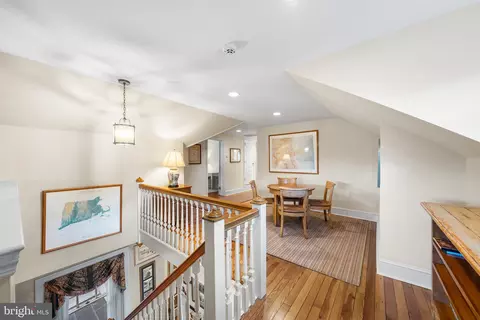 Entry Way - 339 Louella Ave, Wayne, PA 19087 photo 7 of 9