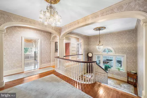 Entry Way - 339 Louella Ave, Wayne, PA 19087 photo 6 of 9
