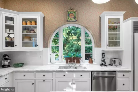 Kitchen - 339 Louella Ave, Wayne, PA 19087 photo 3 of 3