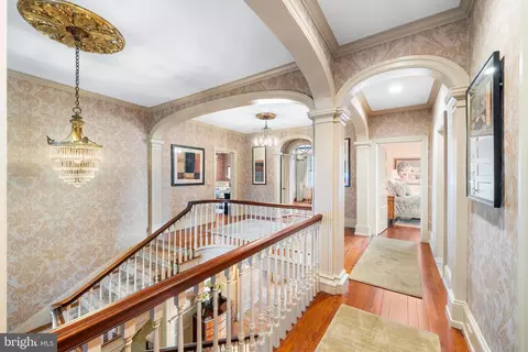Entry Way - 339 Louella Ave, Wayne, PA 19087 photo 5 of 9