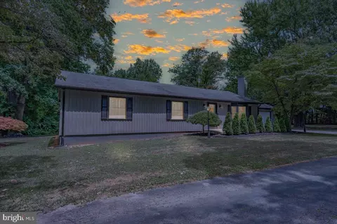 4461 Garnet Mine Rd, Boothwyn, PA 19061