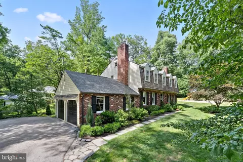 282 S Roberts Rd, Bryn Mawr, PA 19010