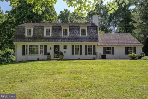 820 Milmar Rd, Newtown Square, PA 19073