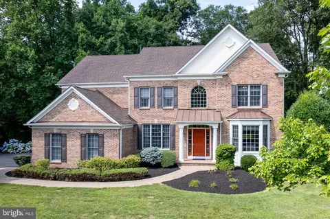 18 Cherry Cir, Glen Mills, PA 19342