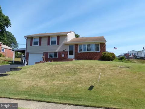 4703 Cooper Rd, Brookhaven, PA 19015