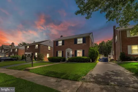 217 E Avon Rd, Brookhaven, PA 19015