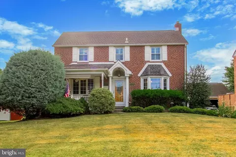 227 Colonial Park Dr, Springfield, PA 19064