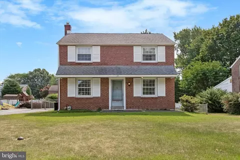 69 Indian Rock Dr, Springfield, PA 19064