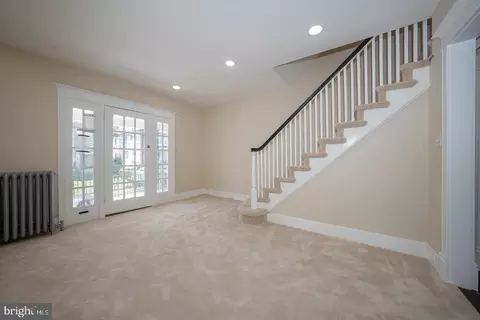 15 Elm Ave, Upper Darby, PA 19082