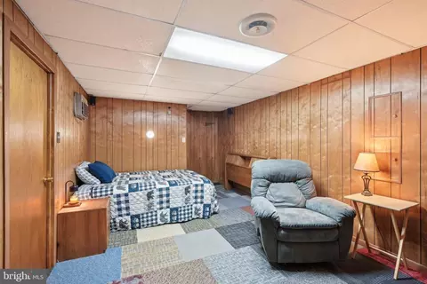 Bedroom - 4450 Pilgrim Ln, Boothwyn, PA 19061 photo 8 of 8