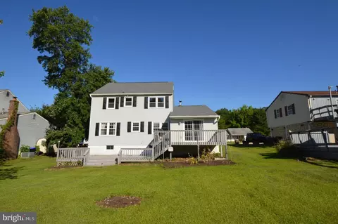 Exterior - 2404 W Colonial Dr, Boothwyn, PA 19061 photo 2 of 3