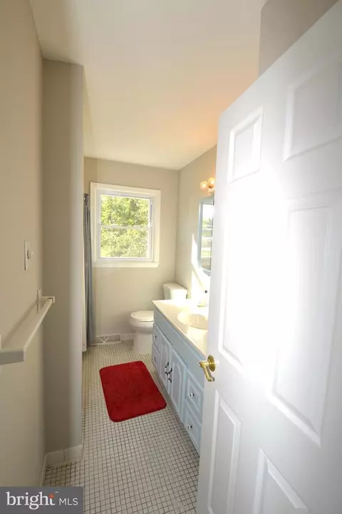 Bath - 2404 W Colonial Dr, Boothwyn, PA 19061 photo 4 of 5